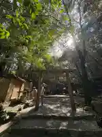 大山祇神社(伊勢神宮内宮)の{uncategorized: "未分類", other: "その他", undefined: "問題あり", building: "その他建物", grave: "お墓", sacred_gate: "鳥居", guardian: "狛犬", statue: "像", buddha: "仏像", history: "歴史", nature: "自然", garden: "庭園", animal: "動物", pagoda: "塔", temizu: "手水舎", mountain_gate: "山門・神門", sanctuary: "本殿・本堂", subordinate: "末社・摂社", art: "芸術", scenery: "景色", jizo: "地蔵", ema: "絵馬", goshuin: "御朱印", omikuji: "おみくじ", items: "授与品その他", amulet: "お守り", goshuincho: "御朱印帳", eats: "食事", festival: "お祭り", votive_dance: "神楽", shichigosan: "七五三参", wedding: "結婚式", experience: "体験その他", initially: "初詣", around: "周辺", anti_infection: "感染症対策"}