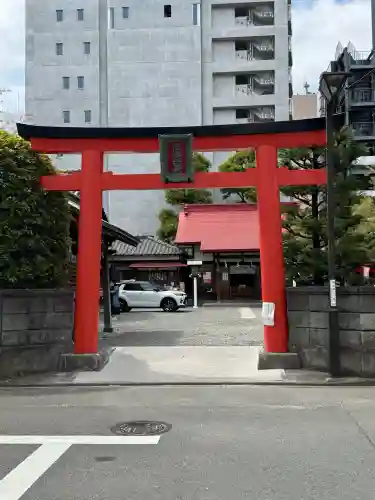 元町厳島神社の{uncategorized: "未分類", other: "その他", undefined: "問題あり", building: "その他建物", grave: "お墓", sacred_gate: "鳥居", guardian: "狛犬", statue: "像", buddha: "仏像", history: "歴史", nature: "自然", garden: "庭園", animal: "動物", pagoda: "塔", temizu: "手水舎", mountain_gate: "山門・神門", sanctuary: "本殿・本堂", subordinate: "末社・摂社", art: "芸術", scenery: "景色", jizo: "地蔵", ema: "絵馬", goshuin: "御朱印", omikuji: "おみくじ", items: "授与品その他", amulet: "お守り", goshuincho: "御朱印帳", eats: "食事", festival: "お祭り", votive_dance: "神楽", shichigosan: "七五三参", wedding: "結婚式", experience: "体験その他", initially: "初詣", around: "周辺", anti_infection: "感染症対策"}