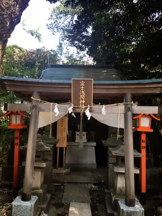 上目黒氷川神社の末社・摂社