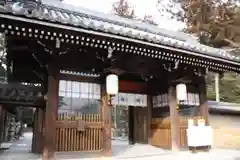 多田神社の山門