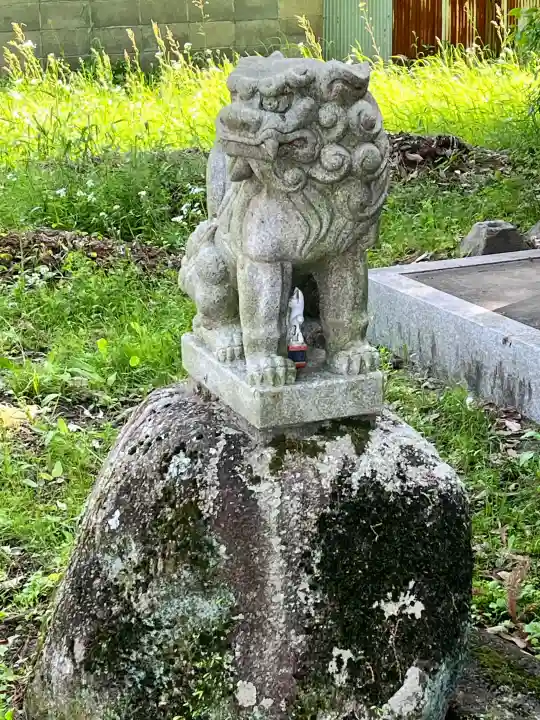 平田春日神社の{uncategorized: "未分類", other: "その他", undefined: "問題あり", building: "その他建物", grave: "お墓", sacred_gate: "鳥居", guardian: "狛犬", statue: "像", buddha: "仏像", history: "歴史", nature: "自然", garden: "庭園", animal: "動物", pagoda: "塔", temizu: "手水舎", mountain_gate: "山門・神門", sanctuary: "本殿・本堂", subordinate: "末社・摂社", art: "芸術", scenery: "景色", jizo: "地蔵", ema: "絵馬", goshuin: "御朱印", omikuji: "おみくじ", items: "授与品その他", amulet: "お守り", goshuincho: "御朱印帳", eats: "食事", festival: "お祭り", votive_dance: "神楽", shichigosan: "七五三参", wedding: "結婚式", experience: "体験その他", initially: "初詣", around: "周辺", anti_infection: "感染症対策"}