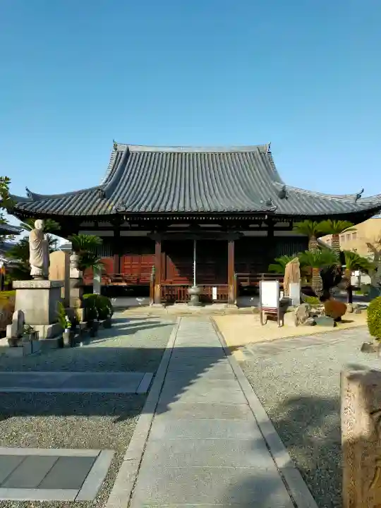 長遠寺の{uncategorized: "未分類", other: "その他", undefined: "問題あり", building: "その他建物", grave: "お墓", sacred_gate: "鳥居", guardian: "狛犬", statue: "像", buddha: "仏像", history: "歴史", nature: "自然", garden: "庭園", animal: "動物", pagoda: "塔", temizu: "手水舎", mountain_gate: "山門・神門", sanctuary: "本殿・本堂", subordinate: "末社・摂社", art: "芸術", scenery: "景色", jizo: "地蔵", ema: "絵馬", goshuin: "御朱印", omikuji: "おみくじ", items: "授与品その他", amulet: "お守り", goshuincho: "御朱印帳", eats: "食事", festival: "お祭り", votive_dance: "神楽", shichigosan: "七五三参", wedding: "結婚式", experience: "体験その他", initially: "初詣", around: "周辺", anti_infection: "感染症対策"}