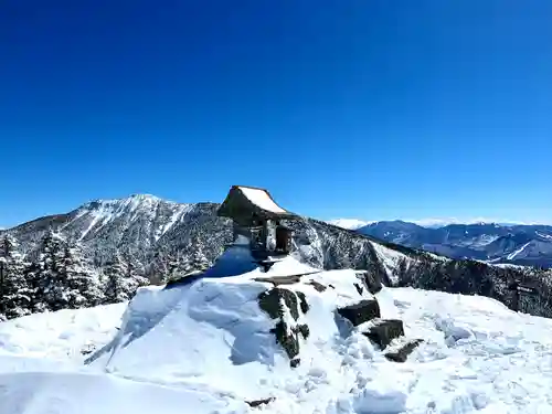 禰固岳神社の本殿・本堂