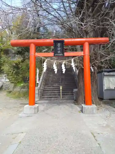 雷神社の鳥居