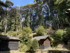 上衣文神明社の建物その他