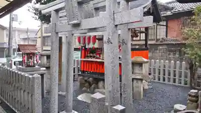 合槌稲荷大明神の鳥居