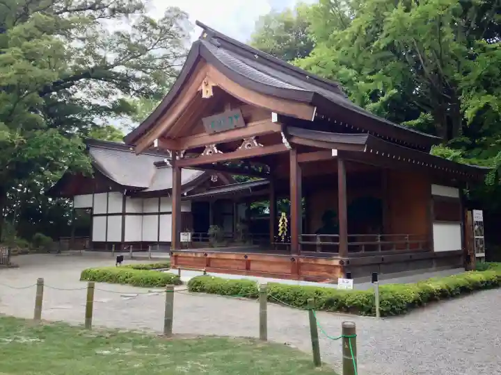 武田神社の本殿・本堂