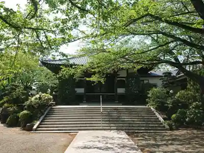 泉秋寺の本殿・本堂
