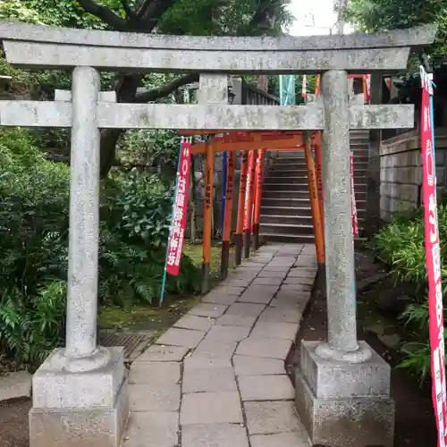 花園稲荷神社の鳥居