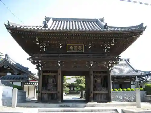 常楽寺の山門