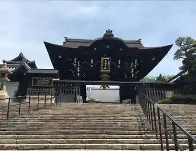 大谷本廟の山門・神門