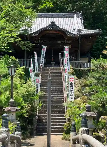 法華寺の本殿