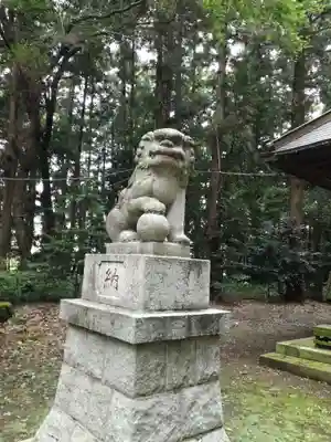 日鷲神社の狛犬
