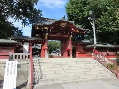 秩父神社の山門・神門