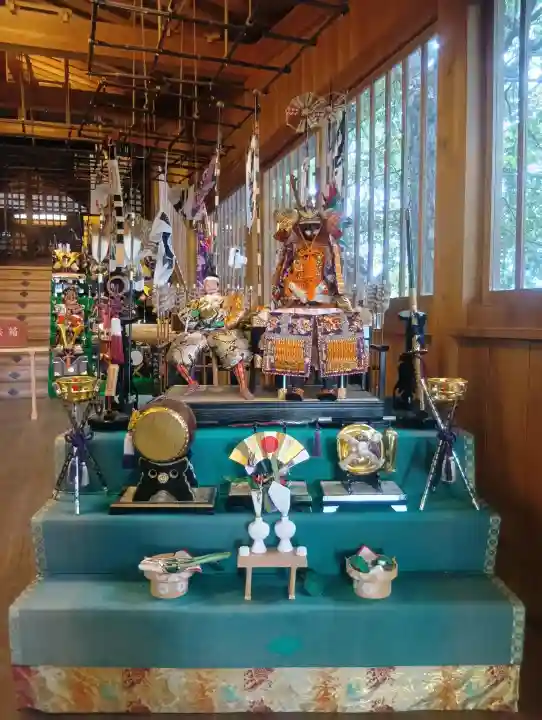 堤治神社の{uncategorized: "未分類", other: "その他", undefined: "問題あり", building: "その他建物", grave: "お墓", sacred_gate: "鳥居", guardian: "狛犬", statue: "像", buddha: "仏像", history: "歴史", nature: "自然", garden: "庭園", animal: "動物", pagoda: "塔", temizu: "手水舎", mountain_gate: "山門・神門", sanctuary: "本殿・本堂", subordinate: "末社・摂社", art: "芸術", scenery: "景色", jizo: "地蔵", ema: "絵馬", goshuin: "御朱印", omikuji: "おみくじ", items: "授与品その他", amulet: "お守り", goshuincho: "御朱印帳", eats: "食事", festival: "お祭り", votive_dance: "神楽", shichigosan: "七五三参", wedding: "結婚式", experience: "体験その他", initially: "初詣", around: "周辺", anti_infection: "感染症対策"}