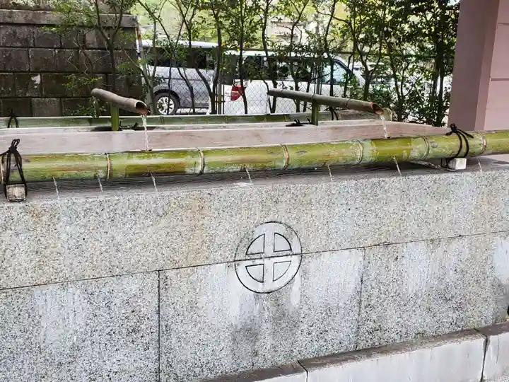 照國神社の手水舎