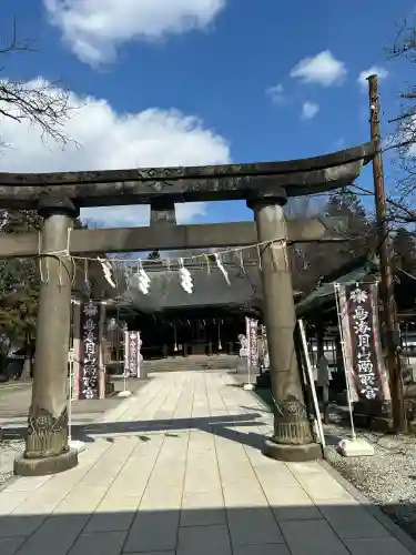 鳥海月山両所宮の{uncategorized: "未分類", other: "その他", undefined: "問題あり", building: "その他建物", grave: "お墓", sacred_gate: "鳥居", guardian: "狛犬", statue: "像", buddha: "仏像", history: "歴史", nature: "自然", garden: "庭園", animal: "動物", pagoda: "塔", temizu: "手水舎", mountain_gate: "山門・神門", sanctuary: "本殿・本堂", subordinate: "末社・摂社", art: "芸術", scenery: "景色", jizo: "地蔵", ema: "絵馬", goshuin: "御朱印", omikuji: "おみくじ", items: "授与品その他", amulet: "お守り", goshuincho: "御朱印帳", eats: "食事", festival: "お祭り", votive_dance: "神楽", shichigosan: "七五三参", wedding: "結婚式", experience: "体験その他", initially: "初詣", around: "周辺", anti_infection: "感染症対策"}