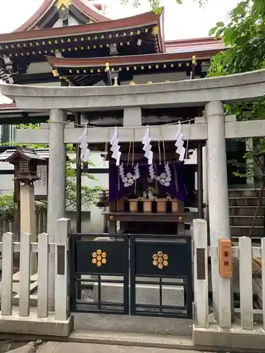 鳥越神社の末社