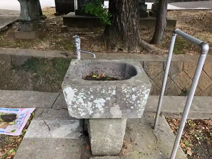 彌佐支刀神社の手水舎