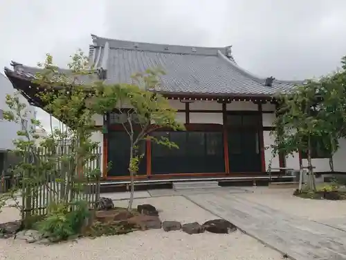 維摩寺の本殿・本堂