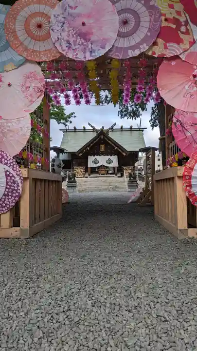 札幌諏訪神社の山門・神門