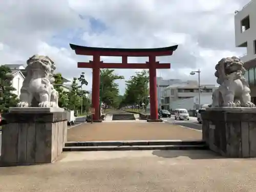 鶴岡八幡宮の鳥居