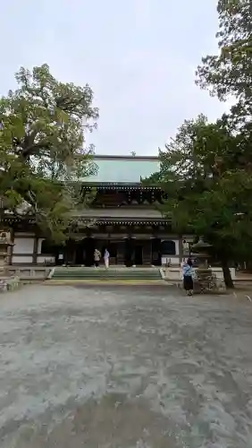 円覚寺の{uncategorized: "未分類", other: "その他", undefined: "問題あり", building: "その他建物", grave: "お墓", sacred_gate: "鳥居", guardian: "狛犬", statue: "像", buddha: "仏像", history: "歴史", nature: "自然", garden: "庭園", animal: "動物", pagoda: "塔", temizu: "手水舎", mountain_gate: "山門・神門", sanctuary: "本殿・本堂", subordinate: "末社・摂社", art: "芸術", scenery: "景色", jizo: "地蔵", ema: "絵馬", goshuin: "御朱印", omikuji: "おみくじ", items: "授与品その他", amulet: "お守り", goshuincho: "御朱印帳", eats: "食事", festival: "お祭り", votive_dance: "神楽", shichigosan: "七五三参", wedding: "結婚式", experience: "体験その他", initially: "初詣", around: "周辺", anti_infection: "感染症対策"}
