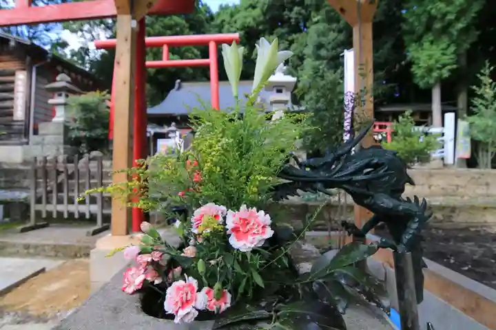 三光稲荷神社の手水舎
