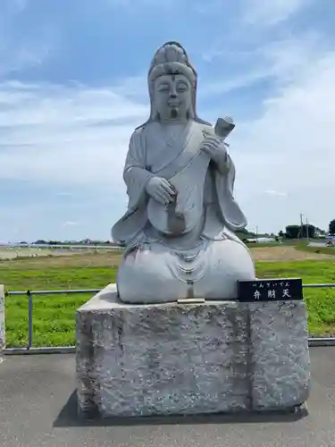 前橋厄除大師 蓮花院の像