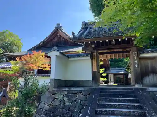 宝林寺の山門