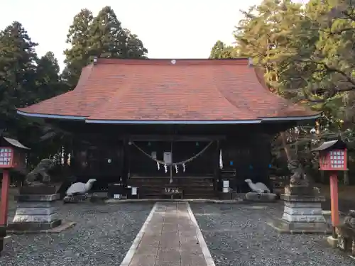 亀岡八幡宮の本殿・本堂