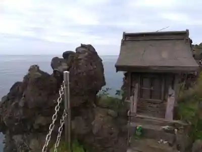 能生白山神社末社厳島神社の末社・摂社