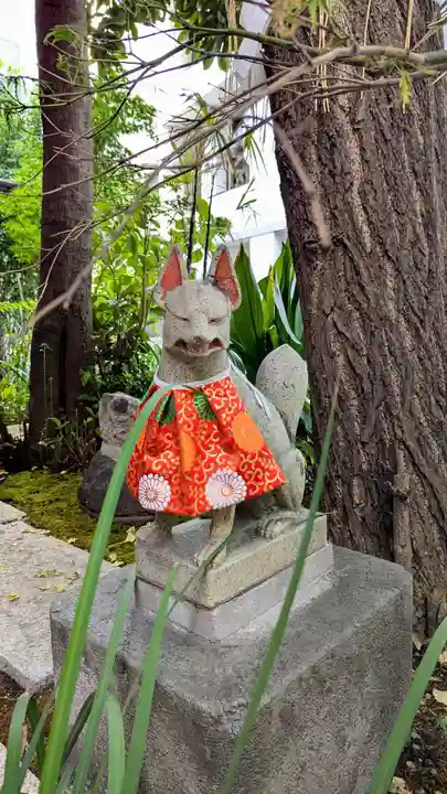 五十稲荷神社(栄寿稲荷神社)の狛犬