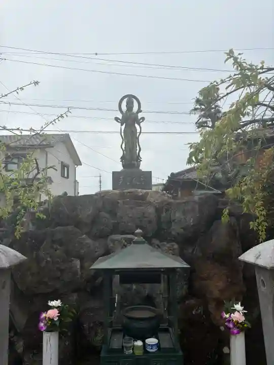 正等山 円福寺の{uncategorized: "未分類", other: "その他", undefined: "問題あり", building: "その他建物", grave: "お墓", sacred_gate: "鳥居", guardian: "狛犬", statue: "像", buddha: "仏像", history: "歴史", nature: "自然", garden: "庭園", animal: "動物", pagoda: "塔", temizu: "手水舎", mountain_gate: "山門・神門", sanctuary: "本殿・本堂", subordinate: "末社・摂社", art: "芸術", scenery: "景色", jizo: "地蔵", ema: "絵馬", goshuin: "御朱印", omikuji: "おみくじ", items: "授与品その他", amulet: "お守り", goshuincho: "御朱印帳", eats: "食事", festival: "お祭り", votive_dance: "神楽", shichigosan: "七五三参", wedding: "結婚式", experience: "体験その他", initially: "初詣", around: "周辺", anti_infection: "感染症対策"}