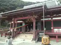 那古寺の本殿・本堂