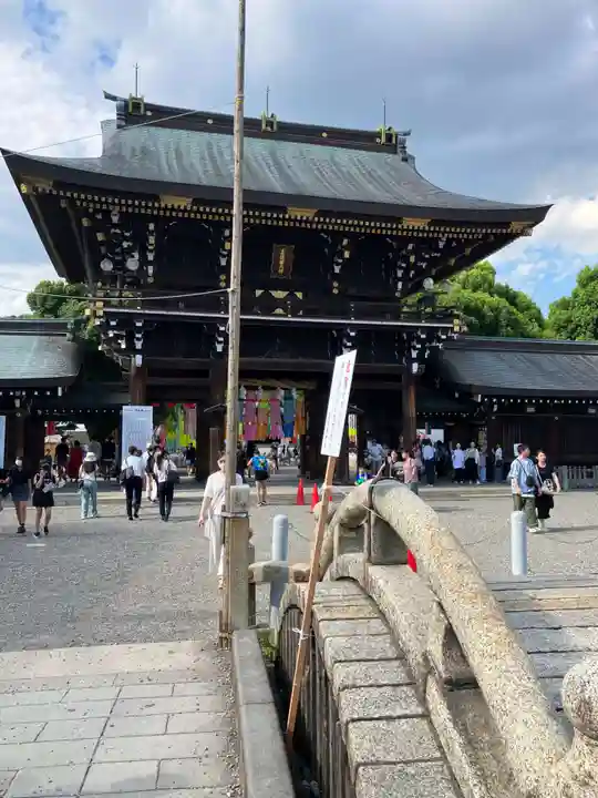 真清田神社の山門・神門
