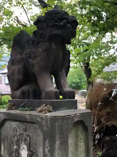 市谷亀岡八幡宮の狛犬