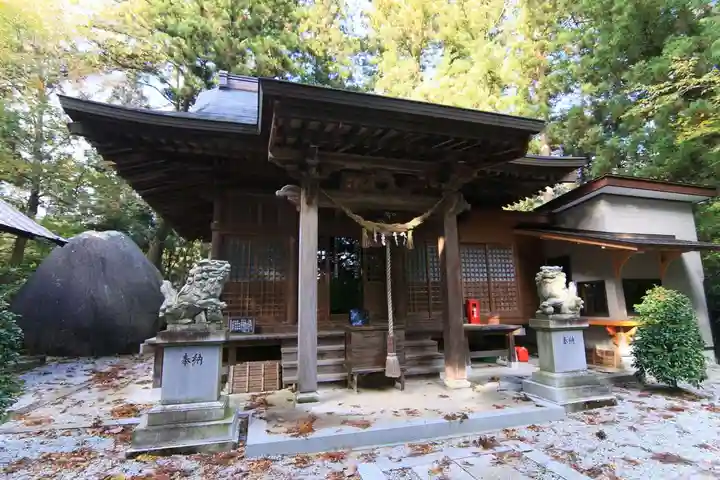 塩澤神社の本殿・本堂