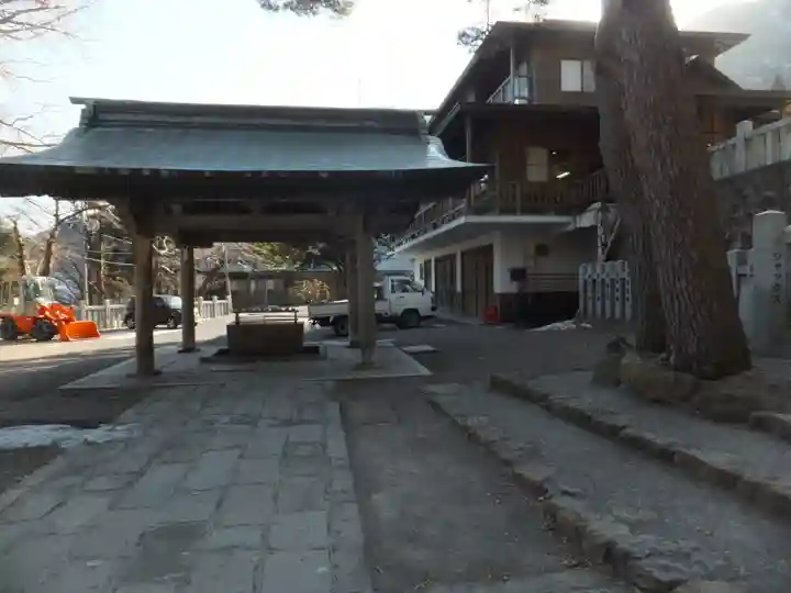 函館八幡宮の手水舎