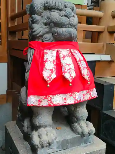 小網神社の{uncategorized: "未分類", other: "その他", undefined: "問題あり", building: "その他建物", grave: "お墓", sacred_gate: "鳥居", guardian: "狛犬", statue: "像", buddha: "仏像", history: "歴史", nature: "自然", garden: "庭園", animal: "動物", pagoda: "塔", temizu: "手水舎", mountain_gate: "山門・神門", sanctuary: "本殿・本堂", subordinate: "末社・摂社", art: "芸術", scenery: "景色", jizo: "地蔵", ema: "絵馬", goshuin: "御朱印", omikuji: "おみくじ", items: "授与品その他", amulet: "お守り", goshuincho: "御朱印帳", eats: "食事", festival: "お祭り", votive_dance: "神楽", shichigosan: "七五三参", wedding: "結婚式", experience: "体験その他", initially: "初詣", around: "周辺", anti_infection: "感染症対策"}