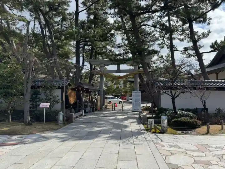 白山神社の{uncategorized: "未分類", other: "その他", undefined: "問題あり", building: "その他建物", grave: "お墓", sacred_gate: "鳥居", guardian: "狛犬", statue: "像", buddha: "仏像", history: "歴史", nature: "自然", garden: "庭園", animal: "動物", pagoda: "塔", temizu: "手水舎", mountain_gate: "山門・神門", sanctuary: "本殿・本堂", subordinate: "末社・摂社", art: "芸術", scenery: "景色", jizo: "地蔵", ema: "絵馬", goshuin: "御朱印", omikuji: "おみくじ", items: "授与品その他", amulet: "お守り", goshuincho: "御朱印帳", eats: "食事", festival: "お祭り", votive_dance: "神楽", shichigosan: "七五三参", wedding: "結婚式", experience: "体験その他", initially: "初詣", around: "周辺", anti_infection: "感染症対策"}