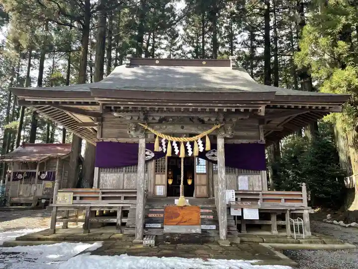 坪沼八幡神社の本殿・本堂