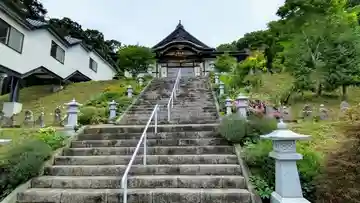丸山寺の本殿・本堂