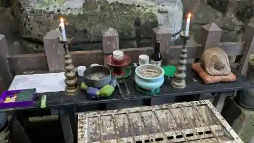 大分元町石仏の本殿・本堂