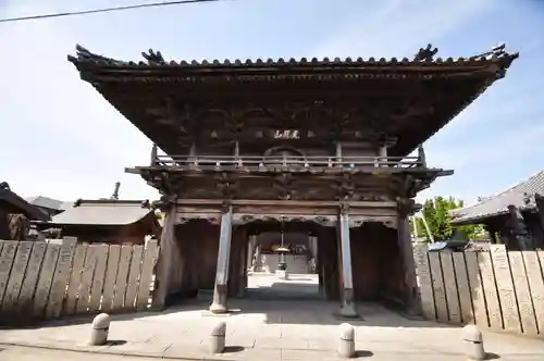 観音寺の山門・神門
