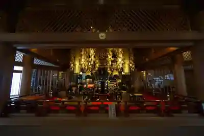 西方寺の本殿・本堂