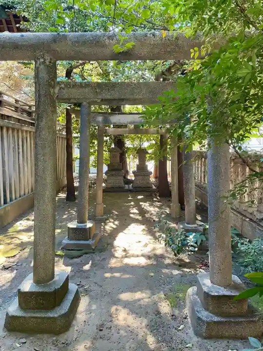 國領神社の{uncategorized: "未分類", other: "その他", undefined: "問題あり", building: "その他建物", grave: "お墓", sacred_gate: "鳥居", guardian: "狛犬", statue: "像", buddha: "仏像", history: "歴史", nature: "自然", garden: "庭園", animal: "動物", pagoda: "塔", temizu: "手水舎", mountain_gate: "山門・神門", sanctuary: "本殿・本堂", subordinate: "末社・摂社", art: "芸術", scenery: "景色", jizo: "地蔵", ema: "絵馬", goshuin: "御朱印", omikuji: "おみくじ", items: "授与品その他", amulet: "お守り", goshuincho: "御朱印帳", eats: "食事", festival: "お祭り", votive_dance: "神楽", shichigosan: "七五三参", wedding: "結婚式", experience: "体験その他", initially: "初詣", around: "周辺", anti_infection: "感染症対策"}
