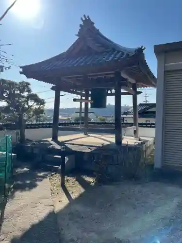 明光寺の{uncategorized: "未分類", other: "その他", undefined: "問題あり", building: "その他建物", grave: "お墓", sacred_gate: "鳥居", guardian: "狛犬", statue: "像", buddha: "仏像", history: "歴史", nature: "自然", garden: "庭園", animal: "動物", pagoda: "塔", temizu: "手水舎", mountain_gate: "山門・神門", sanctuary: "本殿・本堂", subordinate: "末社・摂社", art: "芸術", scenery: "景色", jizo: "地蔵", ema: "絵馬", goshuin: "御朱印", omikuji: "おみくじ", items: "授与品その他", amulet: "お守り", goshuincho: "御朱印帳", eats: "食事", festival: "お祭り", votive_dance: "神楽", shichigosan: "七五三参", wedding: "結婚式", experience: "体験その他", initially: "初詣", around: "周辺", anti_infection: "感染症対策"}