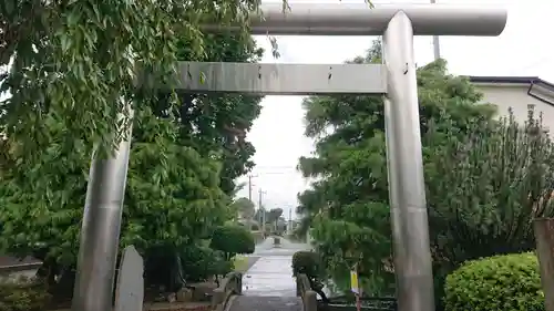 日々神社の鳥居