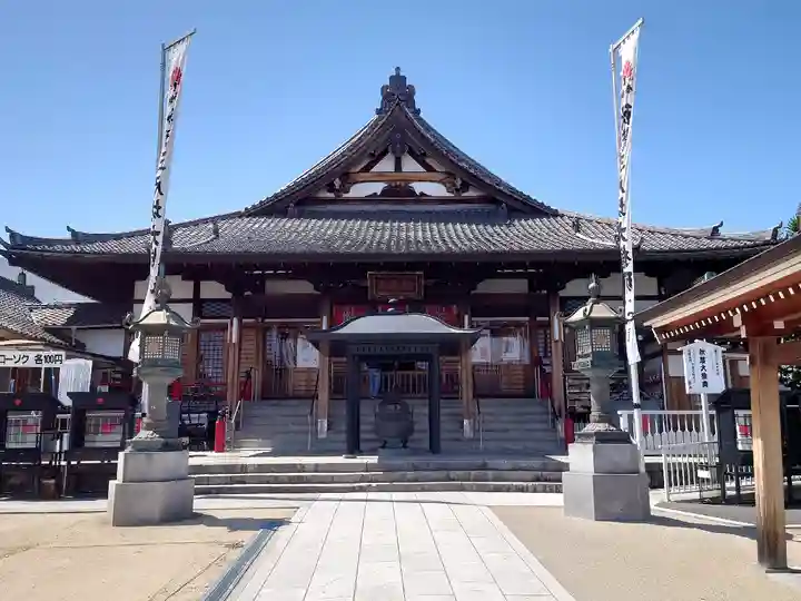秋葉山圓通寺の本殿・本堂